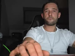 Screenshot from shouu516564 webcams