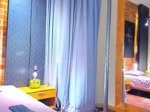 Screenshot from sienna_dark webcams