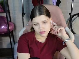 Screenshot from sierra_maddison webcams