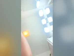 Screenshot from sierrasummer48399357 webcams