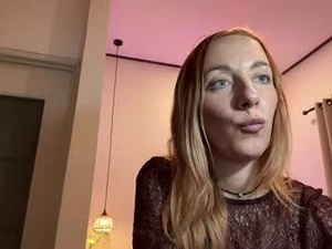 Screenshot from silk_fantasy webcams