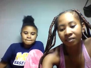Screenshot from simirna98 webcams