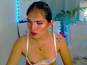 Screenshot from simisonova69 webcams