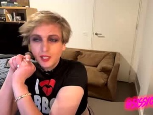 Screenshot from sissycdmish webcams