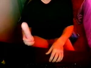 Screenshot from sissyred2314 webcams