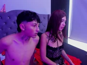 Screenshot from sky_n_zayn webcams