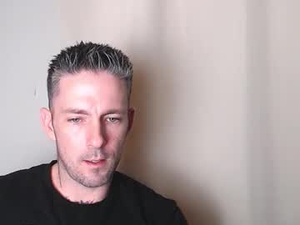 Screenshot from skylarrgrey webcams