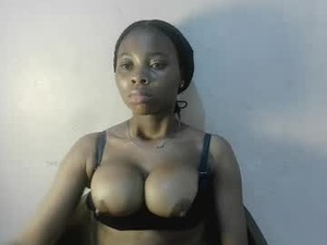 Screenshot from slimslutty_joicee webcams