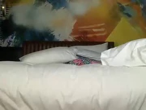 Screenshot from small2big1 webcams