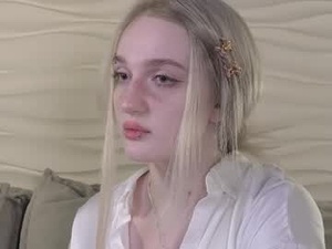Screenshot from snowflakeskitty webcams