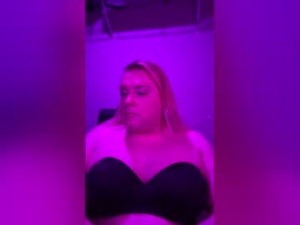 Screenshot from so_pink_and_pretty webcams