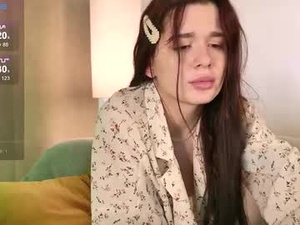 Screenshot from sofia_mays_ webcams