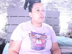 Screenshot from sofie_storm webcams