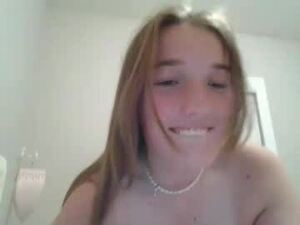 Screenshot from sophiebateman webcams