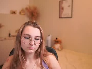 Screenshot from sophielux18 webcams