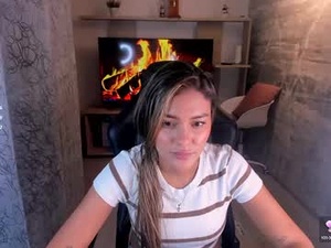 Screenshot from sophiewatson_ webcams