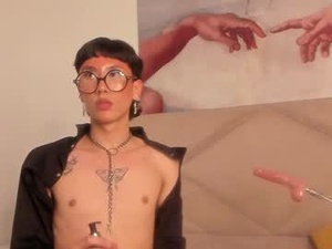 Screenshot from soro_lovelyboy webcams