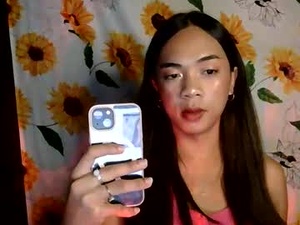 Screenshot from stacey264419 webcams