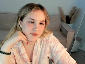 Screenshot from stacey_dawson webcams