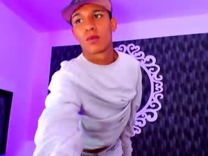 Screenshot from stiven4_ webcams