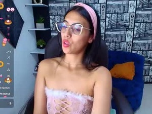 Screenshot from sub_scarlett_ webcams