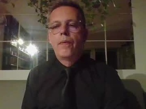Screenshot from suit_elegant webcams