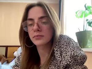 Screenshot from suzannetigerino webcams