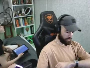 Screenshot from sweet_couplees webcams