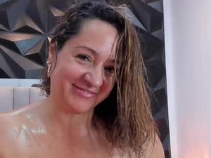 Screenshot from sweet_evans___ webcams