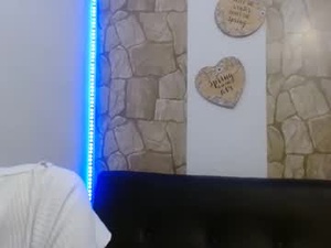 Screenshot from sweet_littleew webcams