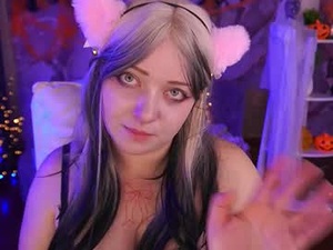 Screenshot from sweetlillu webcams