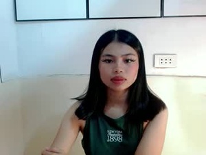 Screenshot from sweetlovely_68 webcams