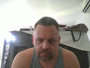 Screenshot from sxylegsturnmeon webcams