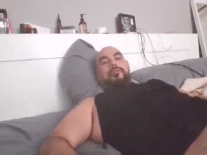 Screenshot from talllatino310 webcams