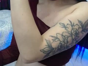 Screenshot from tamaraa_ox webcams