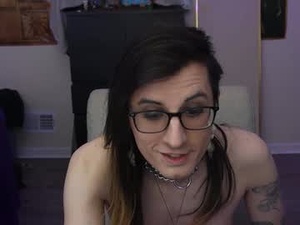 Screenshot from tarrow_halloway webcams