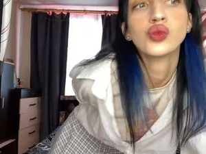 Screenshot from tatika_williams webcams
