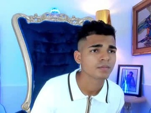 Screenshot from tayson_blak webcams