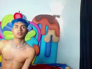 Screenshot from temptionkingscs webcams