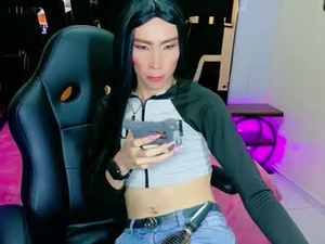 Screenshot from thamara_robertss webcams