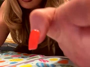 Screenshot from theblondebunni webcams