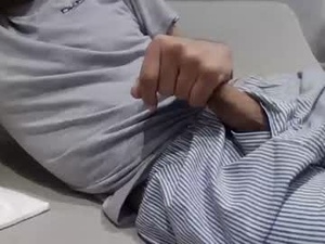 Screenshot from thedickhard1010 webcams