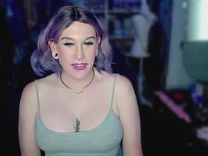 Screenshot from thelizzilust webcams