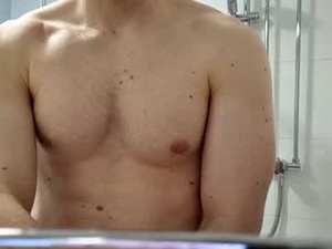 Screenshot from theone_123 webcams