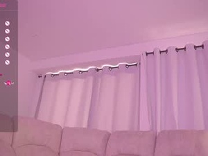 Screenshot from therealpeach_ webcams