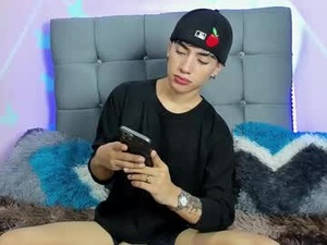 Screenshot from thiago_divine_ webcams