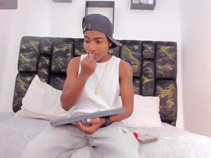 Screenshot from thiago_steele webcams
