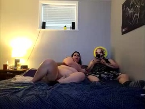 Screenshot from thickwifefreakyhusband webcams