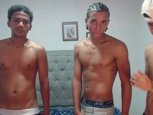 Screenshot from thomson_hot01 webcams