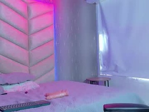 Screenshot from tiana_moon1 webcams